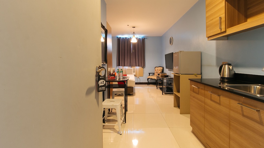 Reddoorz Plus Kamuning Quezon City 43/64