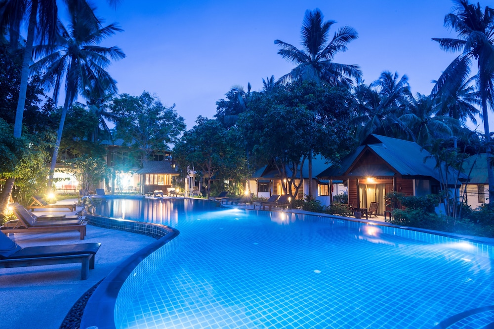 Sand Sea Resort Railay Beach 9/81
