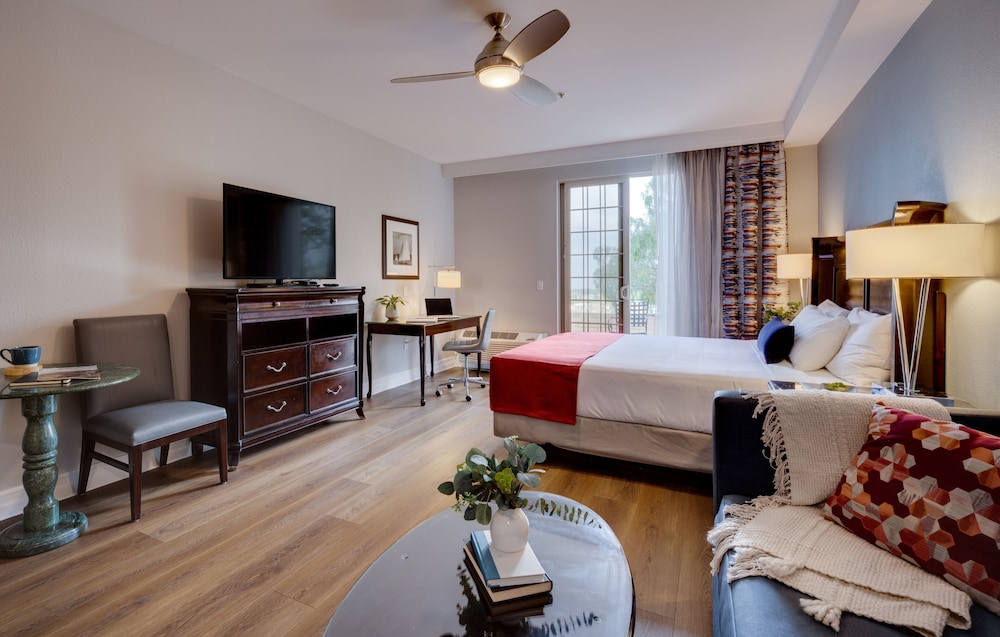 Ayres Suites Mission Viejo 20/49