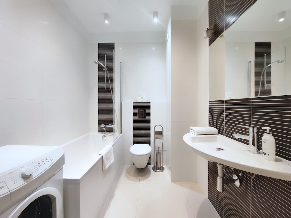 Tower, Panoramic, Queen Bed, Balcony، Turnau City Aparthotel 8/10