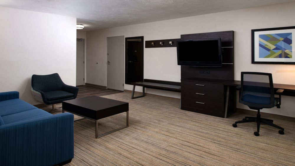 Holiday Inn Express Cincinnati West 44/74