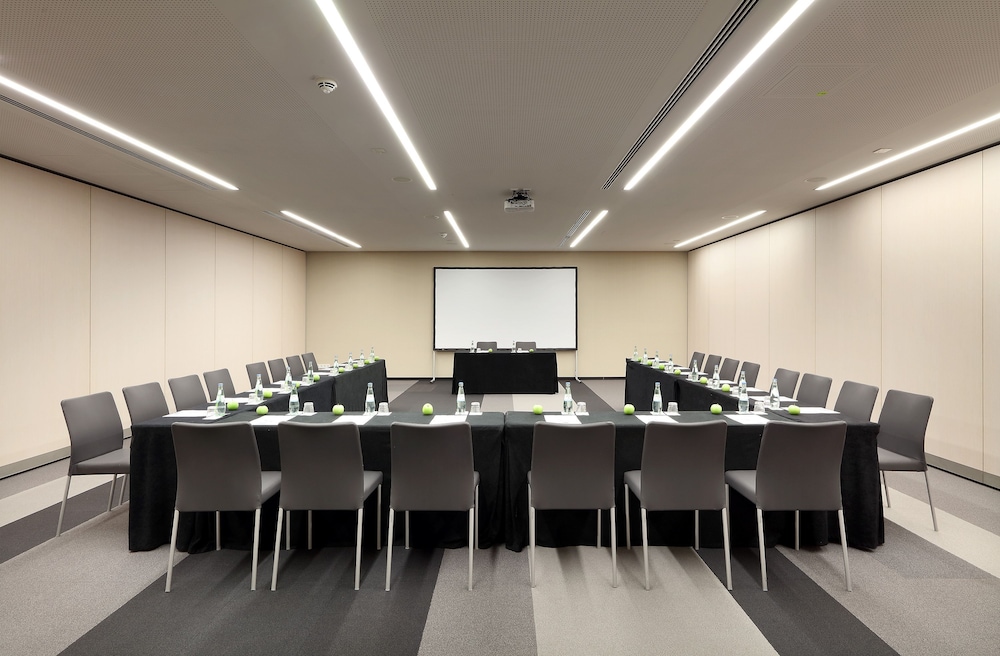 Eurostars Book Hotel 61/75