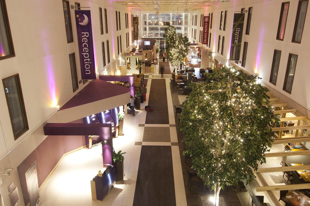 Premier Inn London Heathrow Airport T2 And T3 Bath Road 53/58