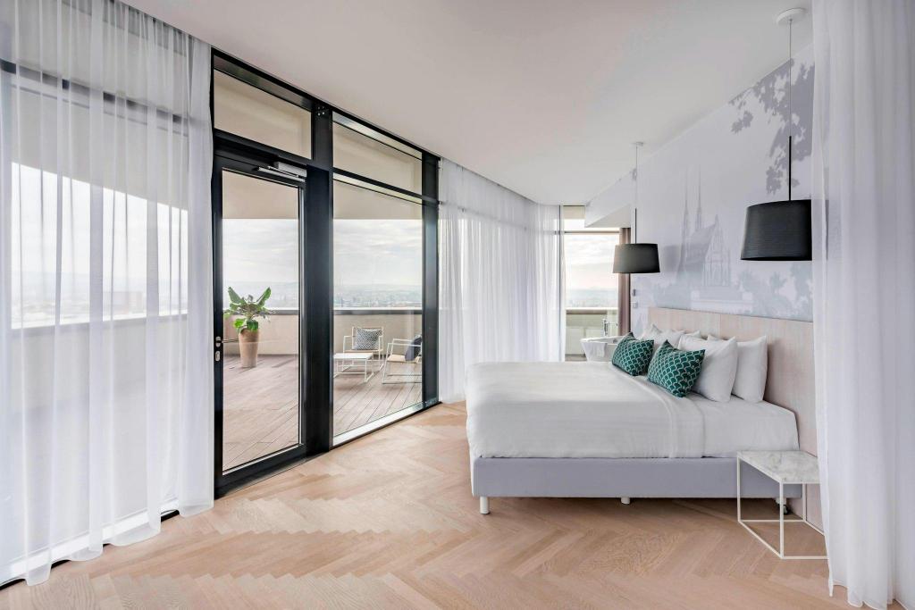 Roof Top, Suite, King Bed, City View, Top Floor