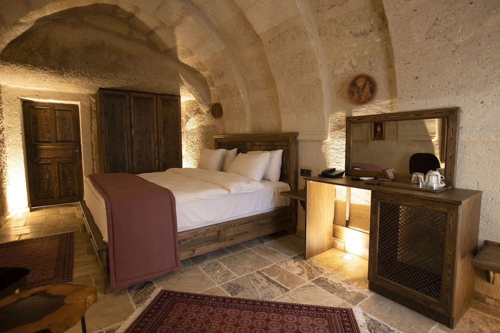 Medusa Cave Hotel 10/50