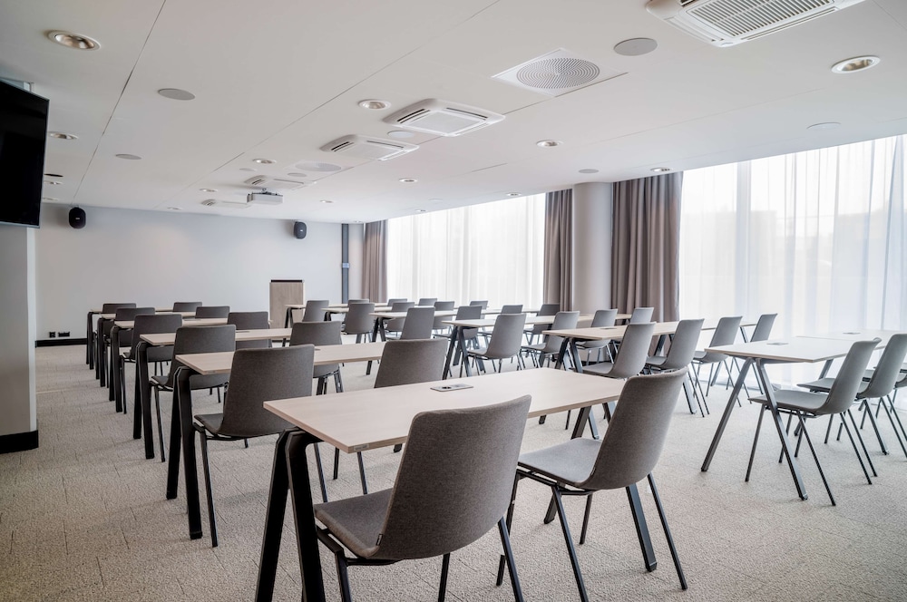 Radisson RED Oslo Airport 57/60