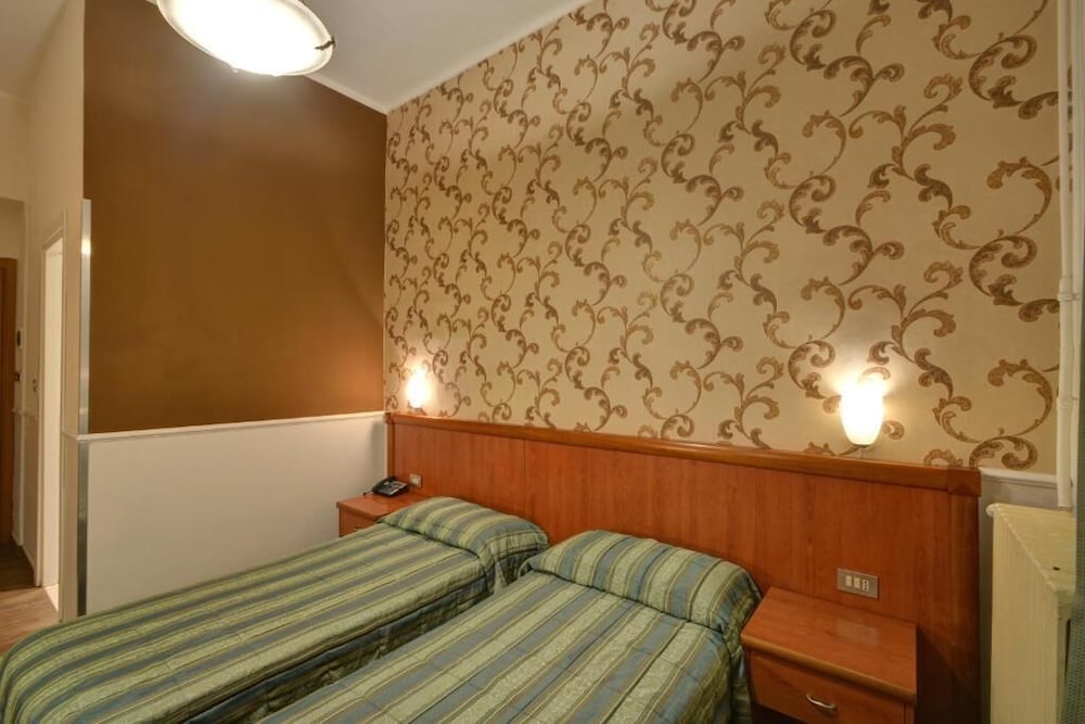 Hotel Universo 9/36