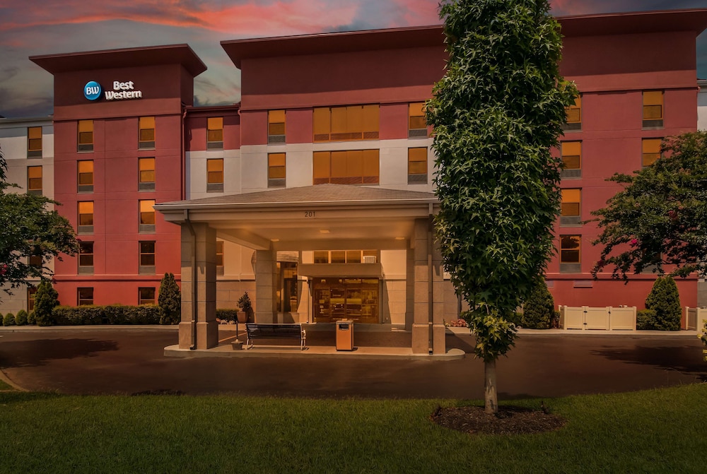 Best Western Suites Near Opryland 3/49