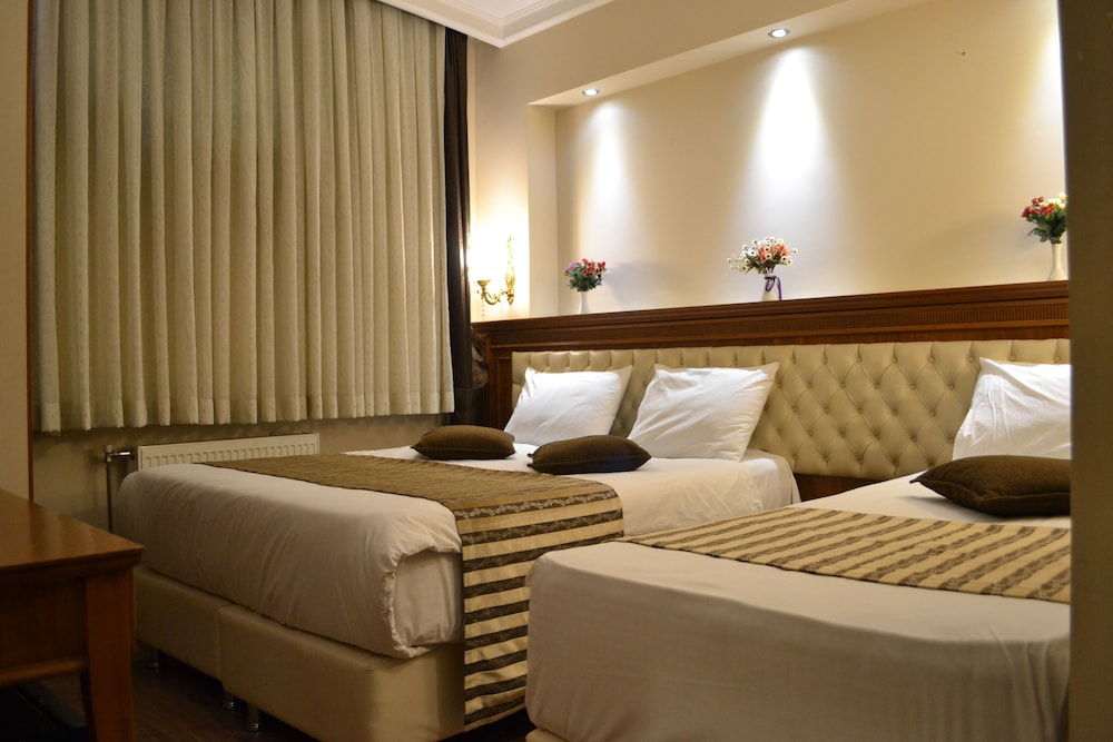 Seven Days Hotel 32/60