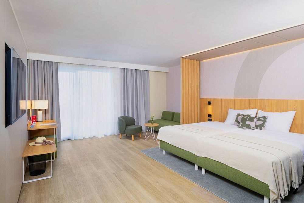 Superior, Family, Double Bed, Pool Side, Sofa, Balcony
