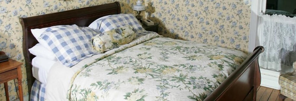 Springside Inn 13/44