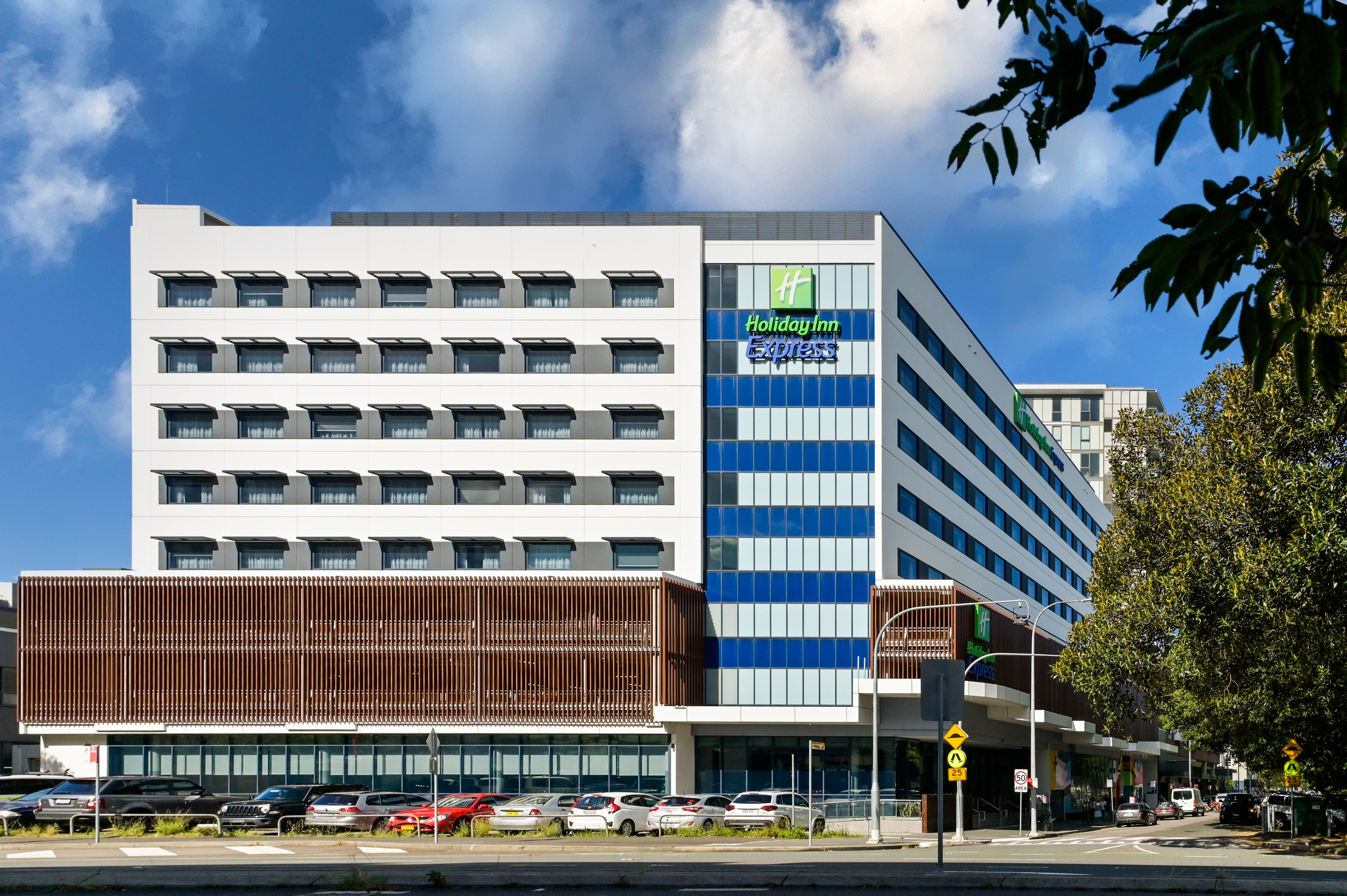 HOLIDAY INN EXPRESS NEWCASTLE 3/63