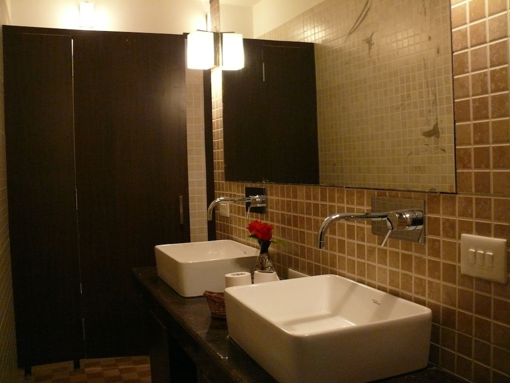 Hotel Buddha 44/50