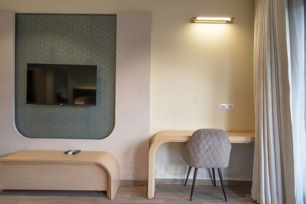 Excel Hotels & Resorts Corbett 27/49