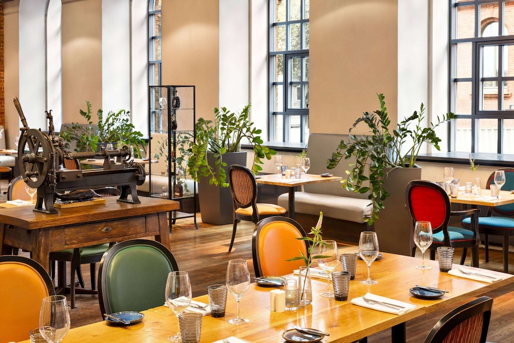 restaurant cafeteria