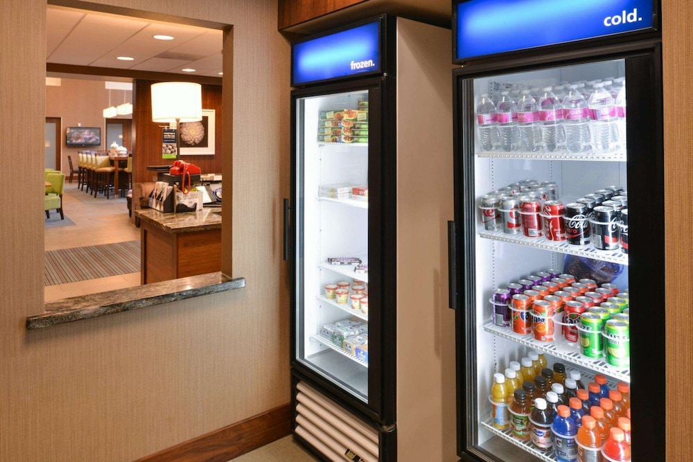 Hampton Inn & Suites Tacoma/Puyallup 47/56