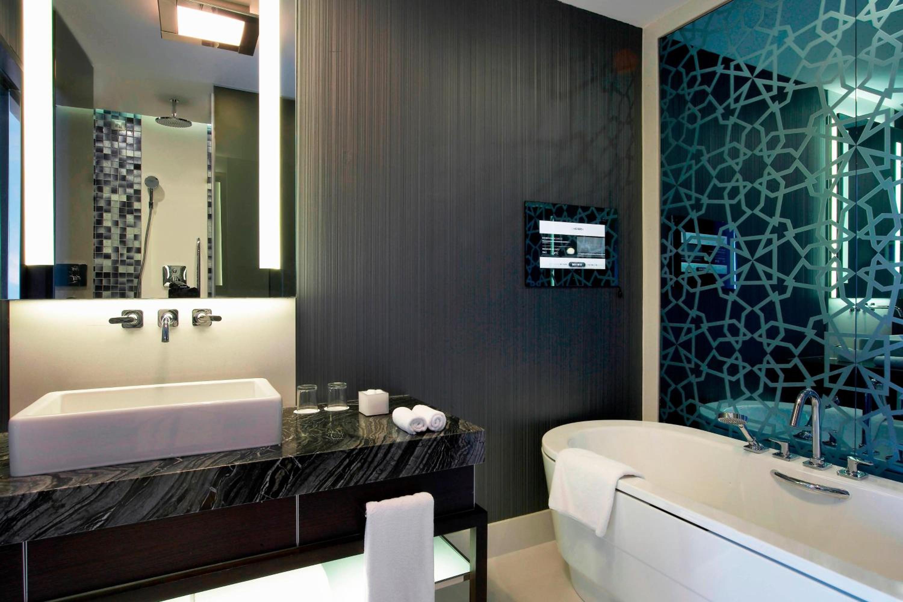 Bosphorus, Junior Suite, Club Lounge Access
