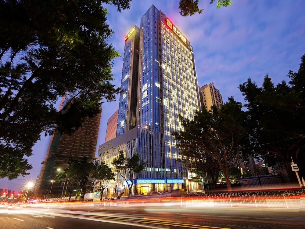 Royal Star Apartment Central City Branch 5/50