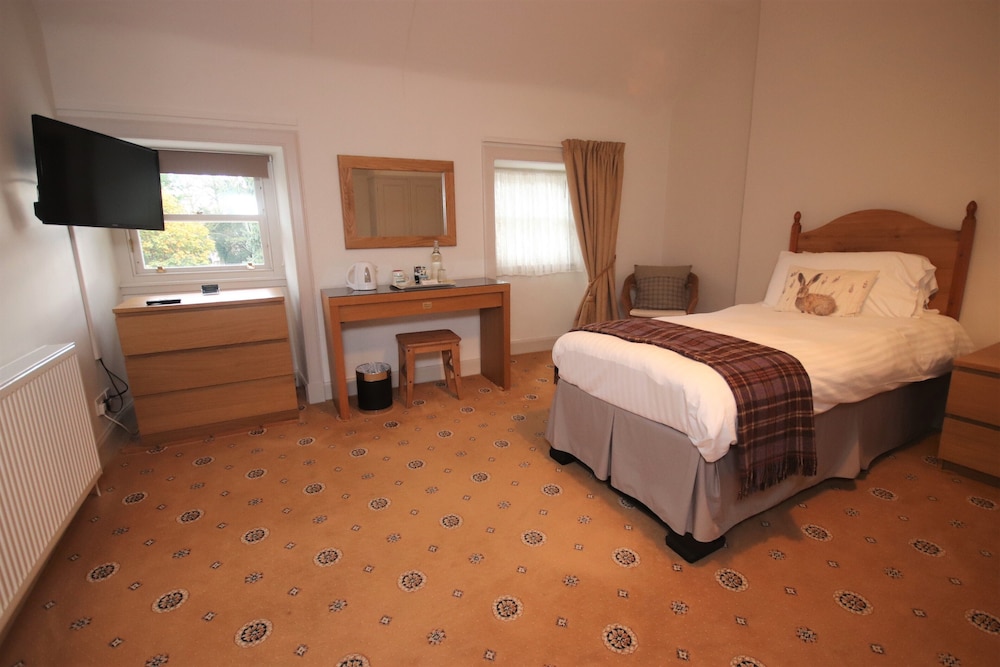 Inglestone House 9/50