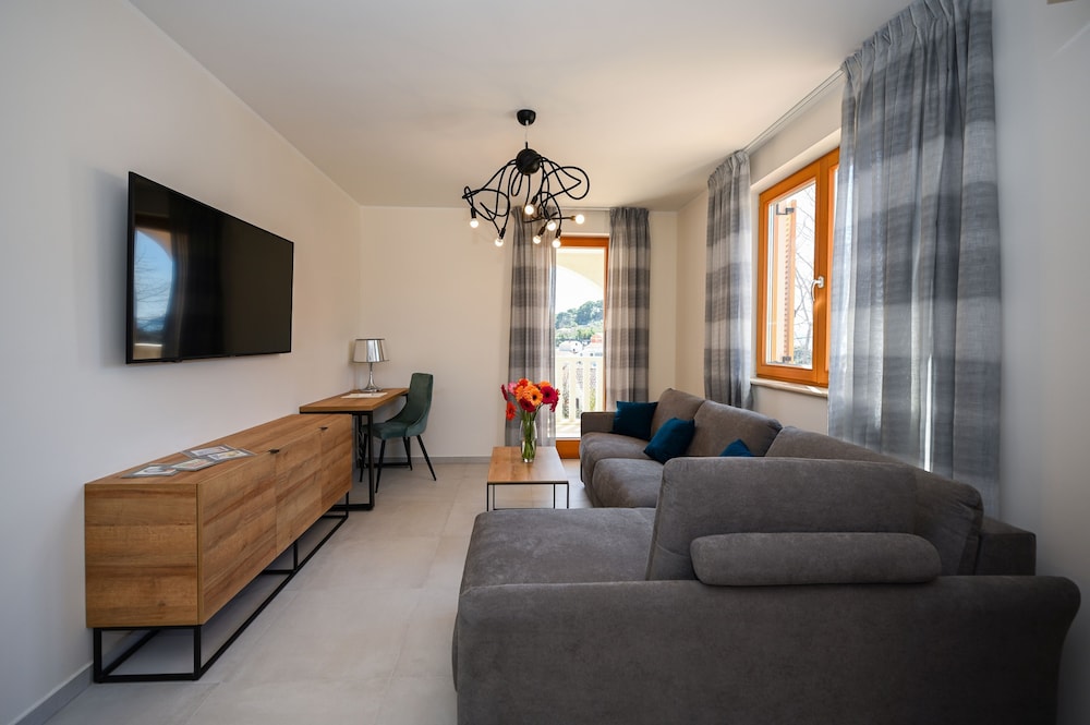 Casa Laurea 25/50