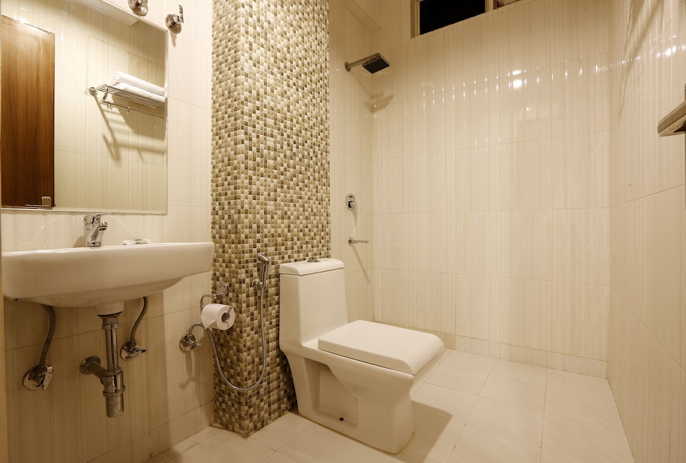 Hotel Chanakya Inn 38/38