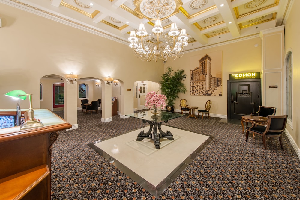 Hollywood Historic Hotel 10/50