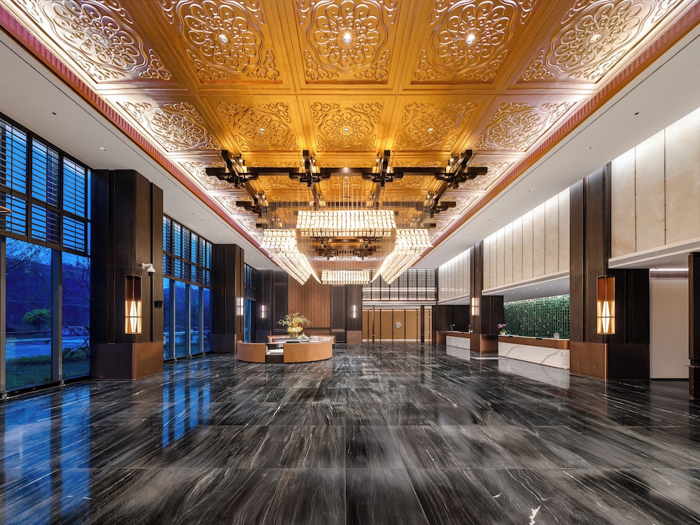 Howard Johnson By Wyndham Guotou Plaza Zigong 7/32