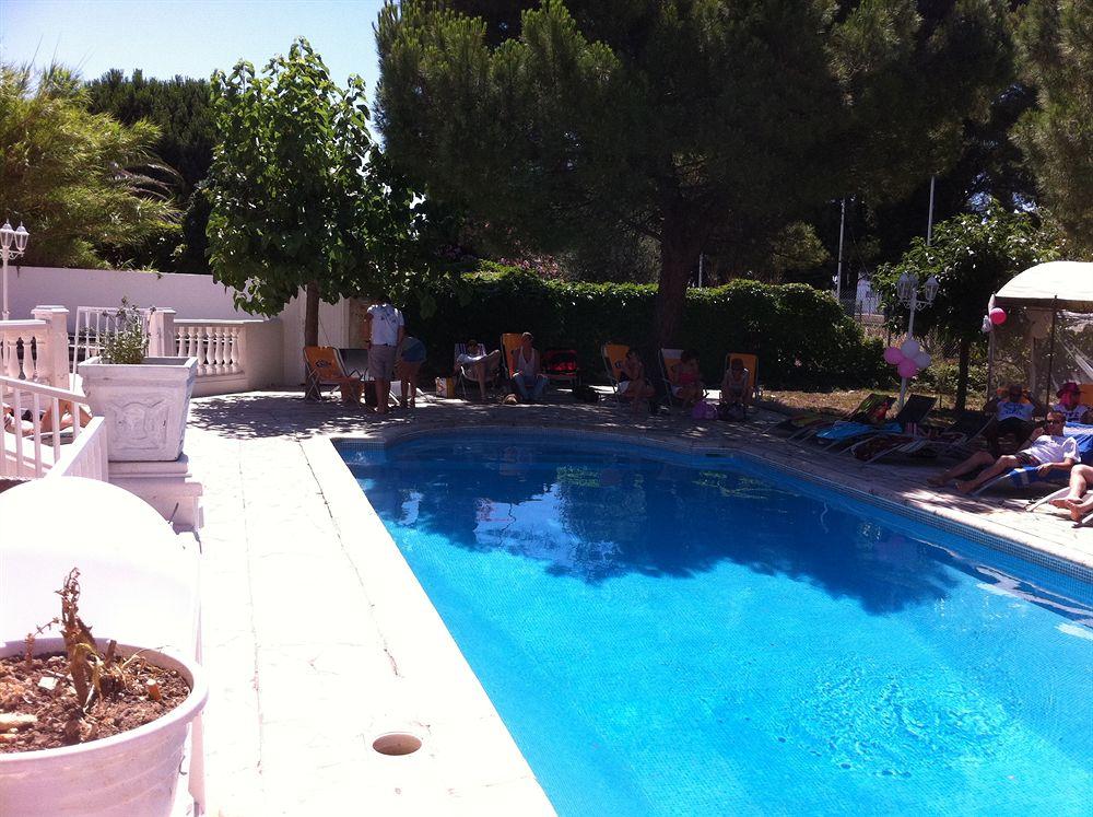 Hotel Le Mejean 44/51