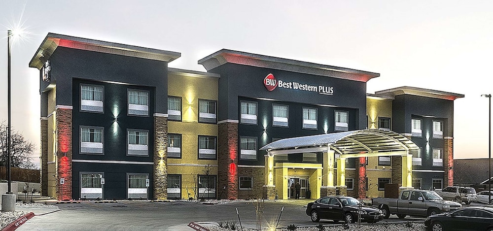 Best Western Plus Lampasas Inn and Suites 3/36