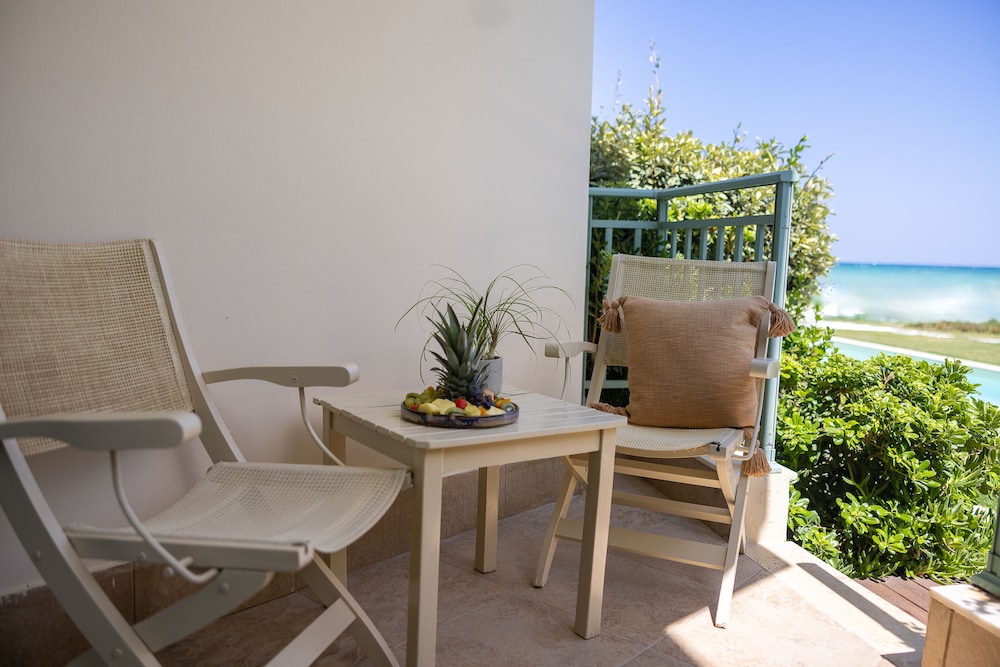 GRAND BAY BEACH RESORT KOLYMBARI 59/72