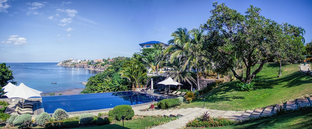 CLUB PUNTA FUEGO 36/47