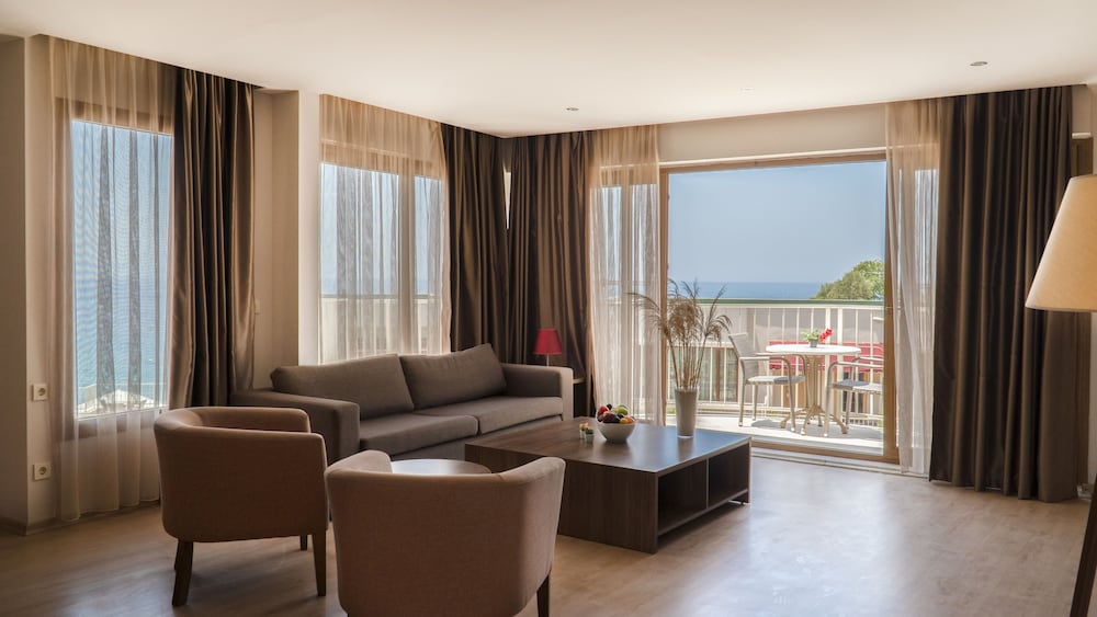 Ladies Beach Residence Hotel 43/68