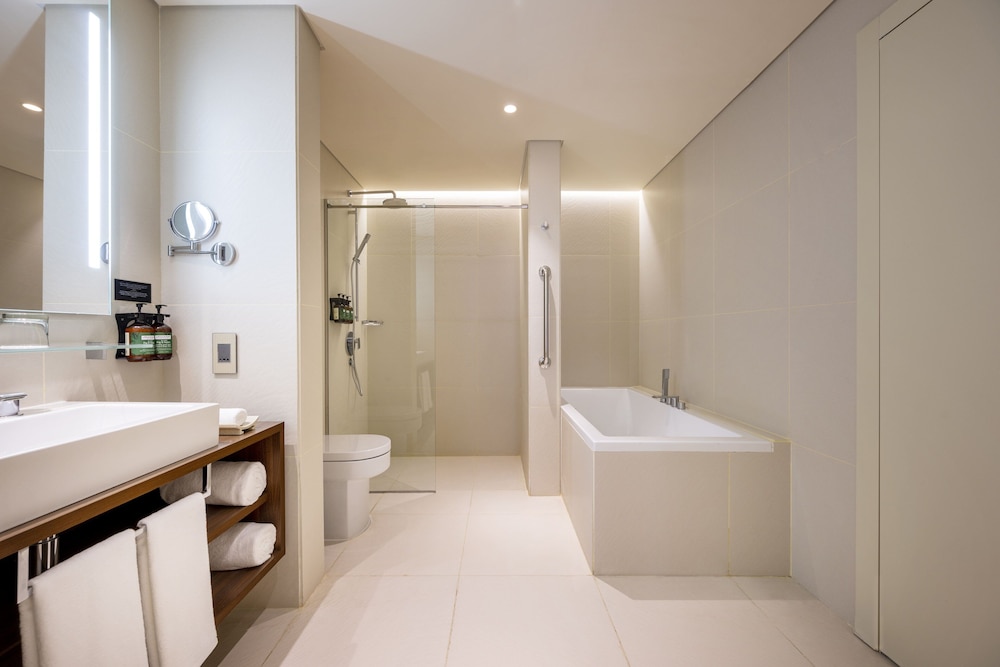Voco Doha West Bay Suites 29/100