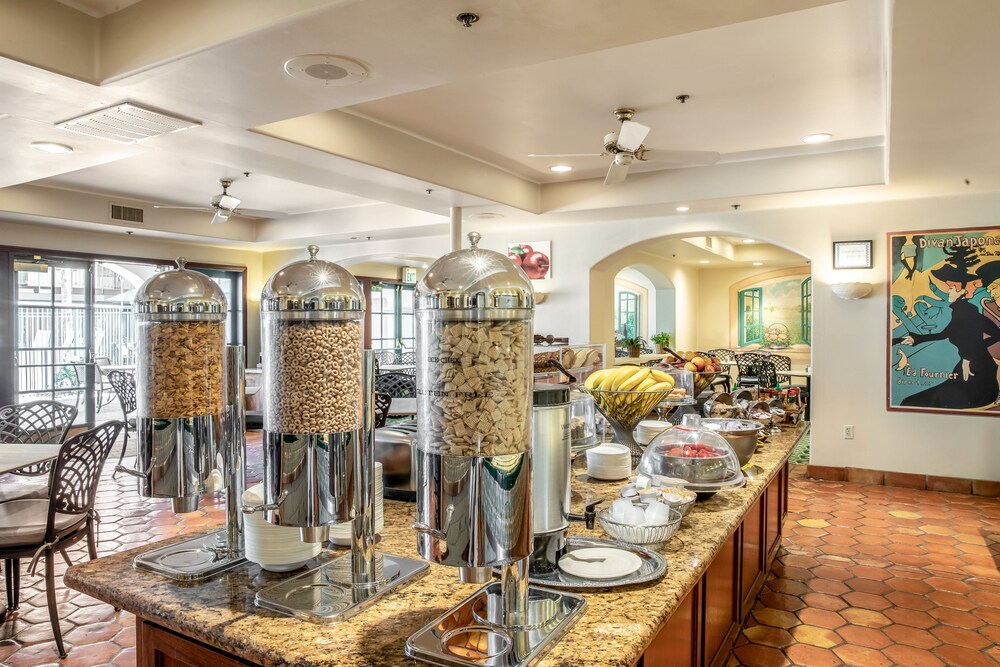 Quality Suites Downtown San Luis Obispo CA 47/58