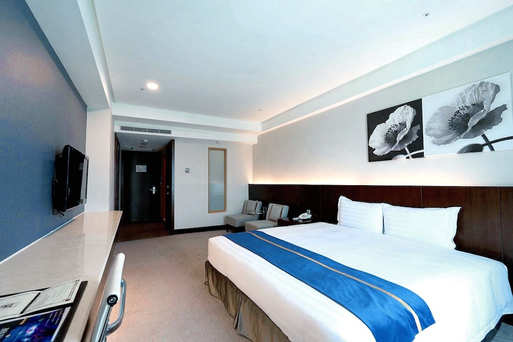 Best Hotel 16/63
