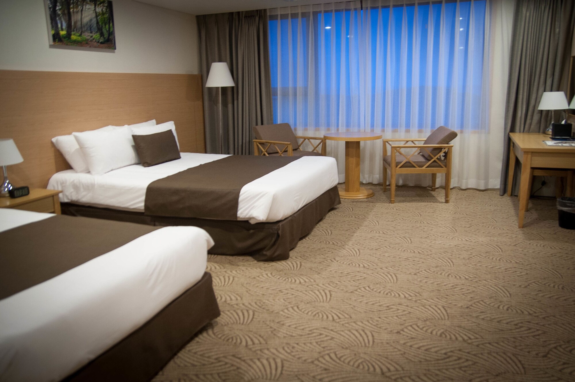 PREMIER, FAMILY, TWIN BEDS
