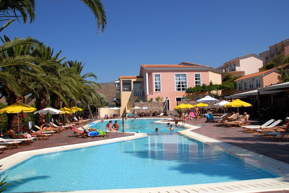 Sunrise Resort 63/69