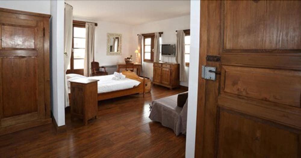 Hostellerie A La Ville de Lyon 38/38