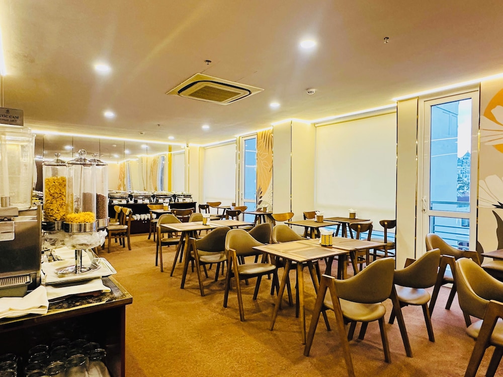 Huong Sen Annex Hotel 57/68