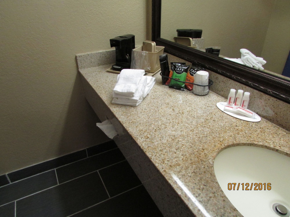 Super 8 By Wyndham Kingsville 32/47