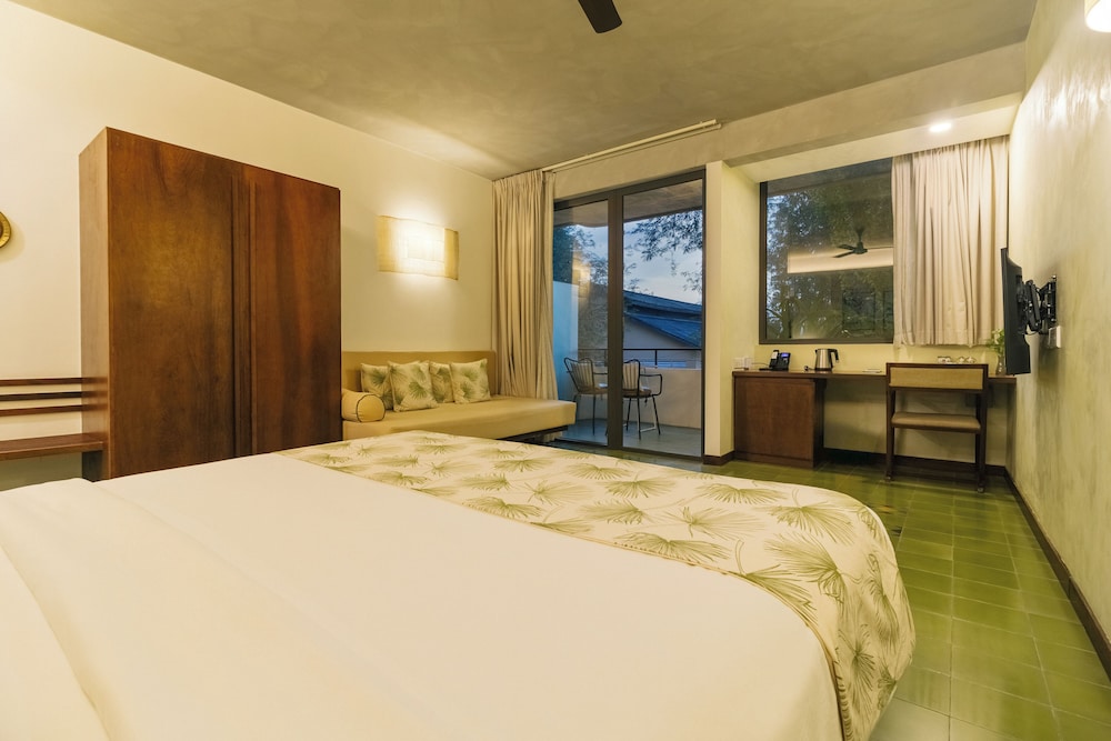 SUPERIOR, DOUBLE BED