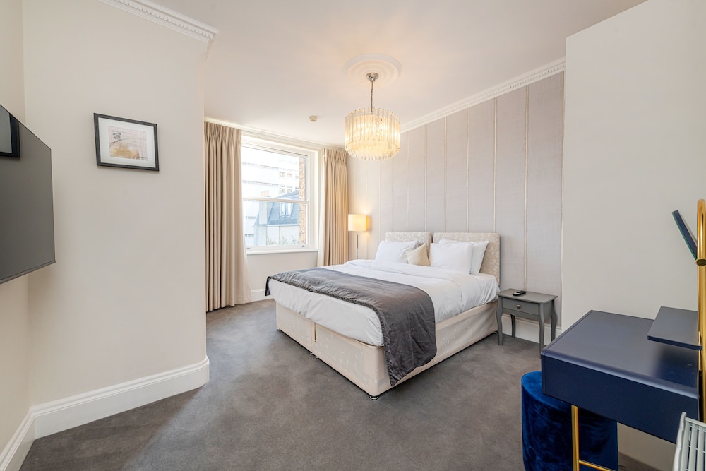 20 Hertford Street 15/50