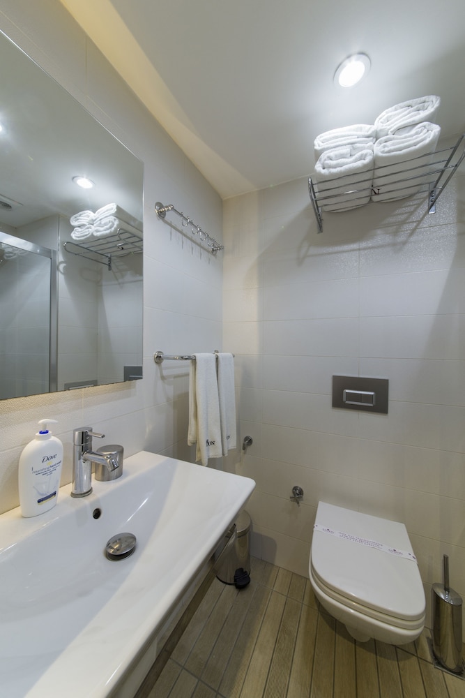 Aston Hotel Taksim (ex Aston Residence Hotel) 68/70