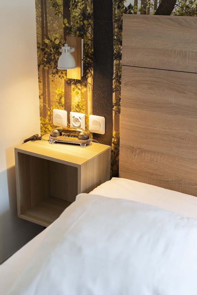 Hotel Bagatelle Paris Nord Roissy 24/37