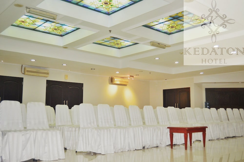 Kedaton Hotel 62/66