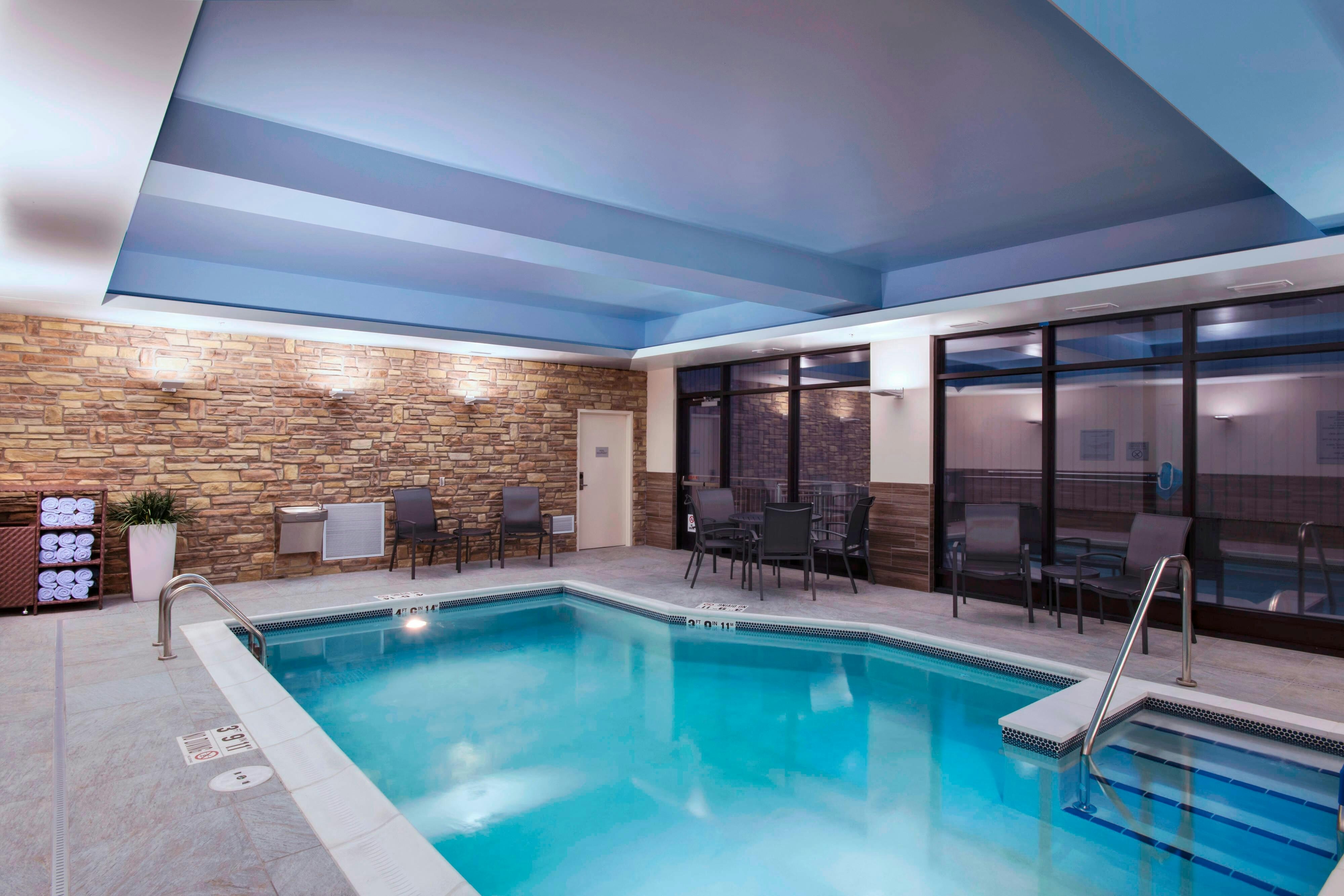Fairfield Inn Suites La Crosse Downtown 12/16