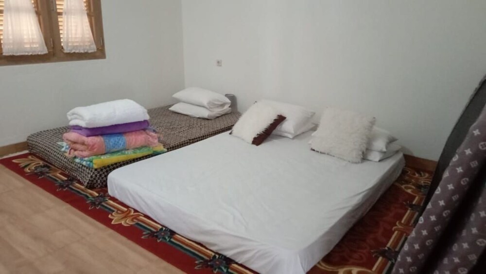 Lembur Incu Syariah Villa by ZUZU 14/46