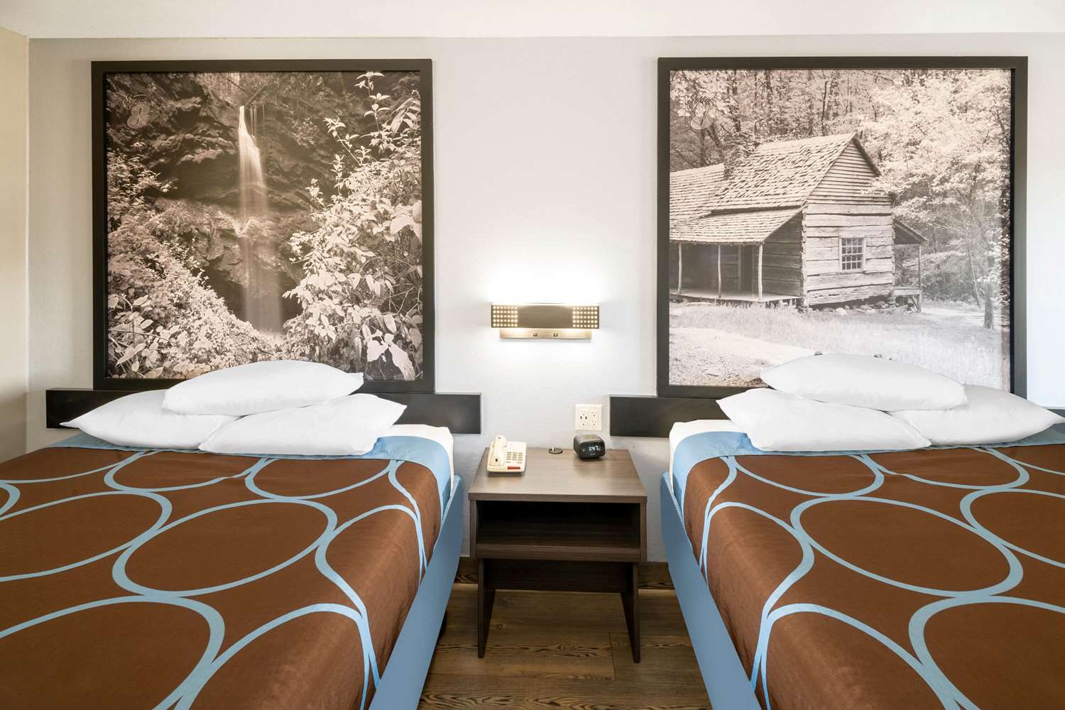 Super 8 by Wyndham Cleveland TN 24/36