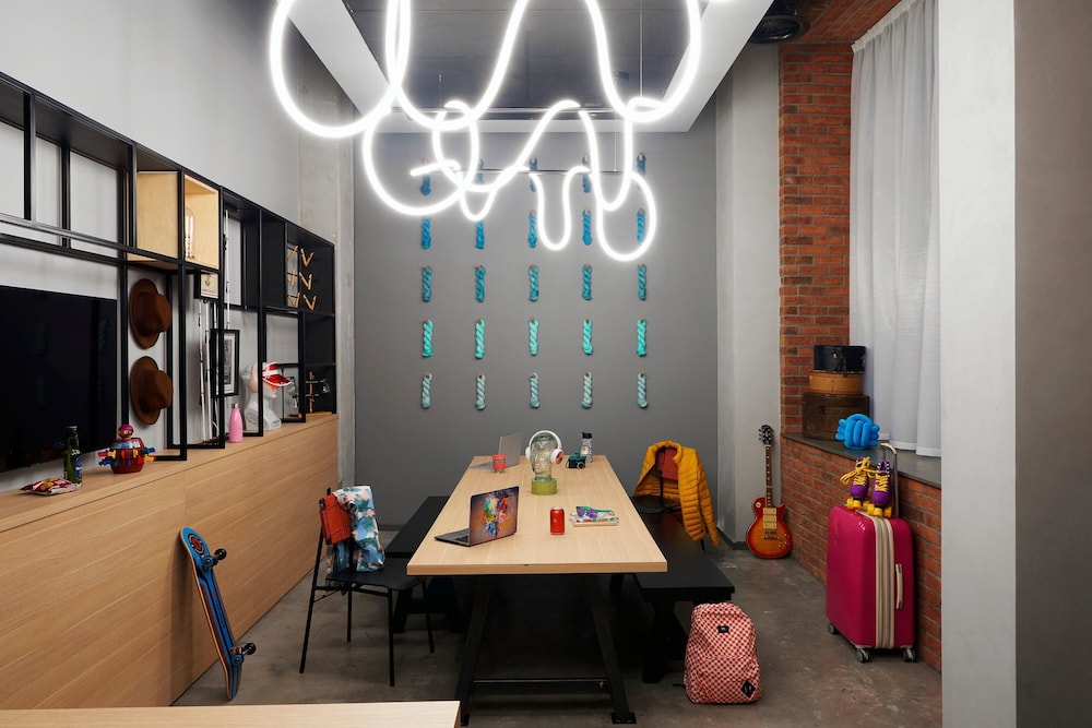 Moxy Manchester City 34/40