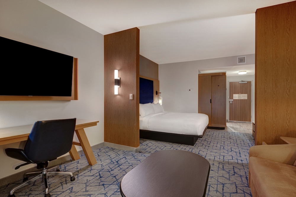Fairfield Inn & Suites Minneapolis Downtown 12/28
